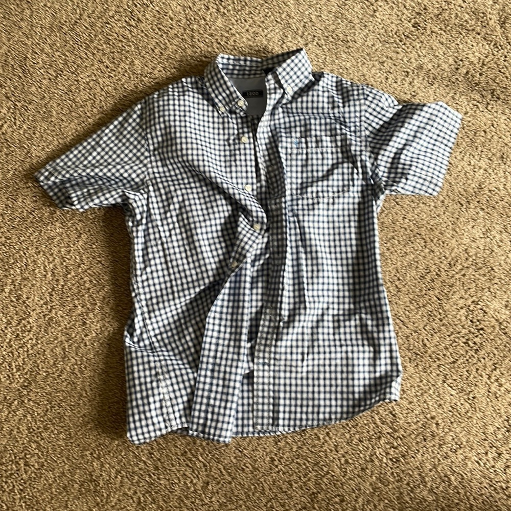 Izod button up shirt, size MEDIUM